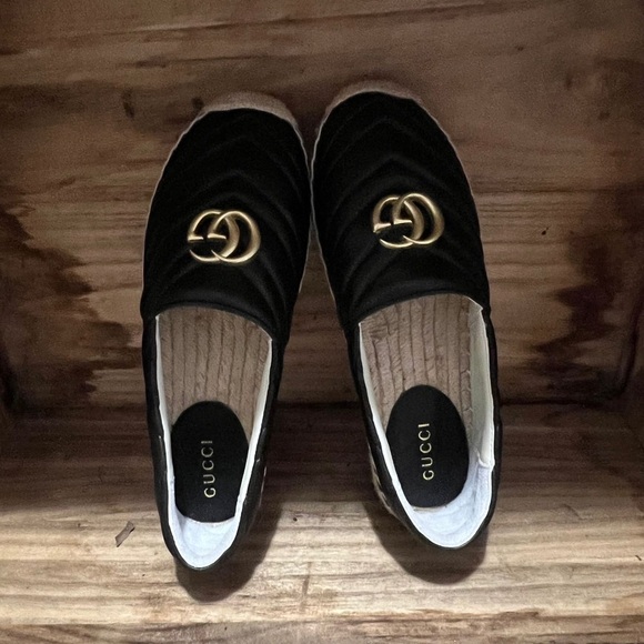 GUCCI Marmont Gold Logo Black Matelasse
Quilted Leather Mules Espadrillers shoes - Picture 5 of 5